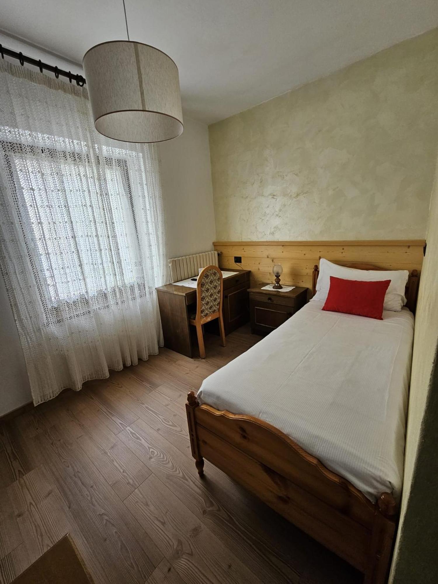 Hotel Miravalle Imer ภายนอก รูปภาพ
